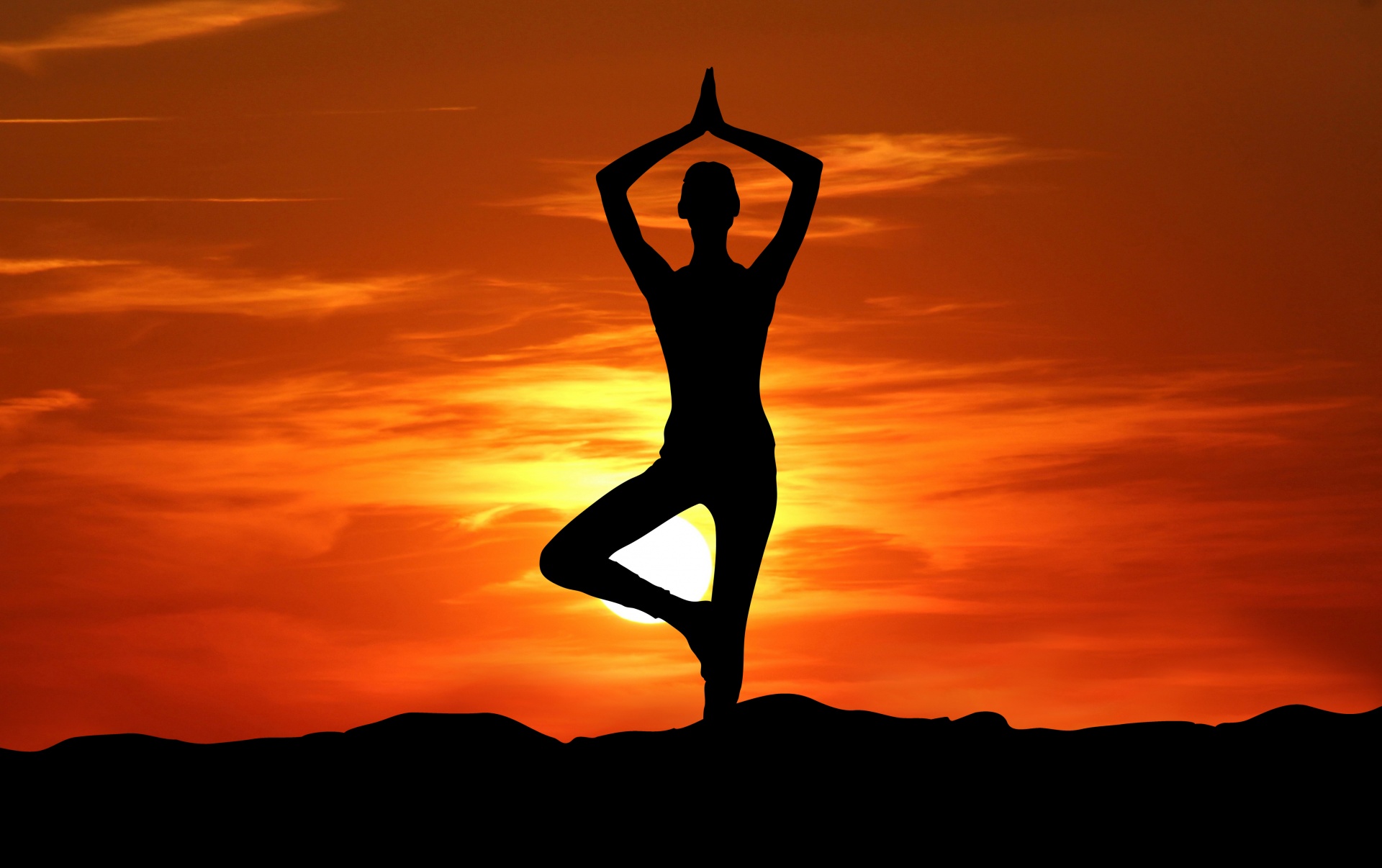 yoga-silhouette-sunset-meditation